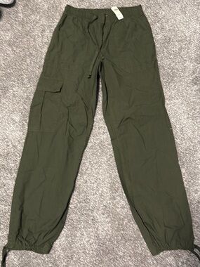 Aerie Women’s Olive Green Cargo Pants with Drawstring Waist Small NWT